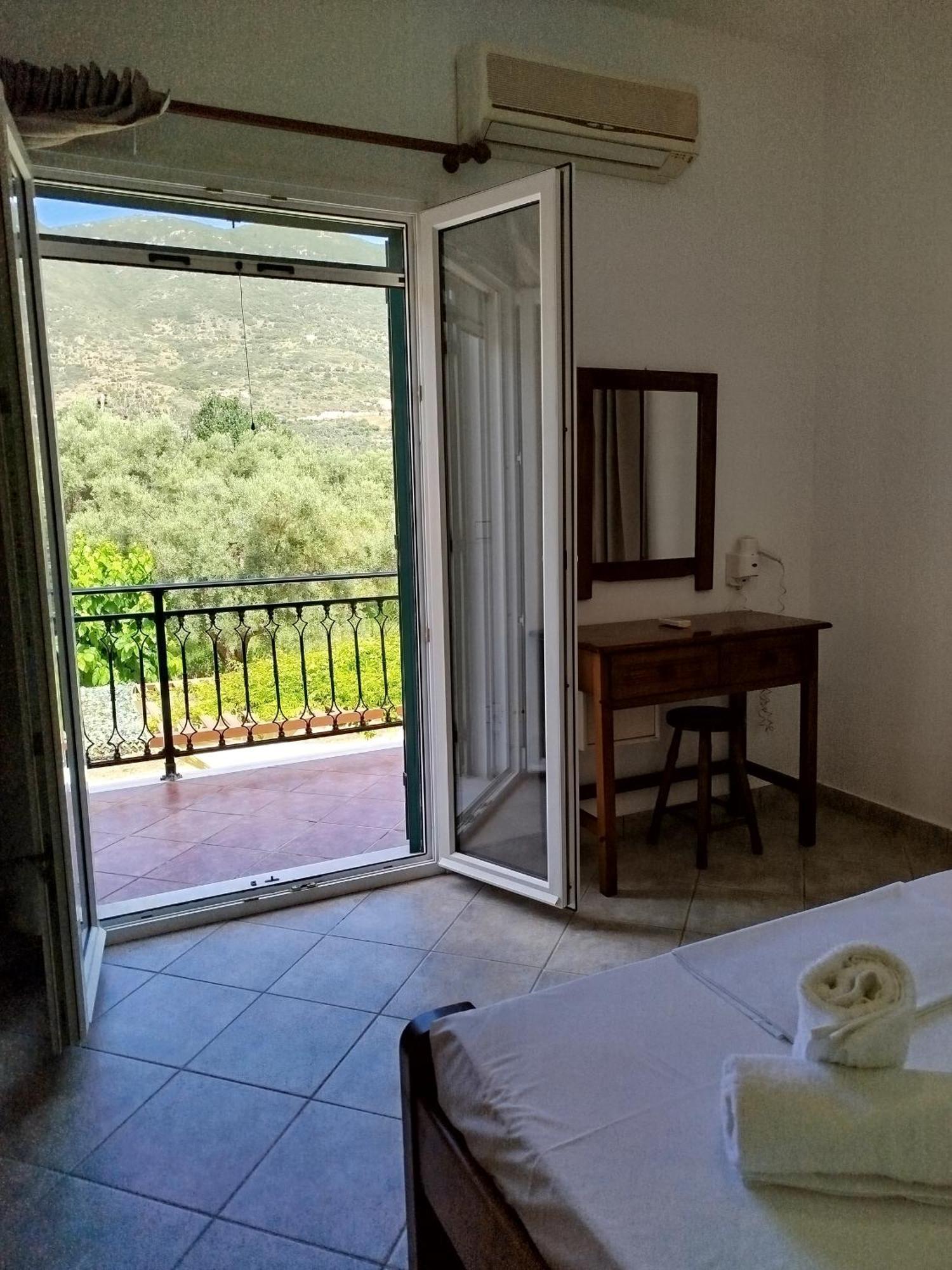 Riverside Αpartments Vasiliki  Exterior photo